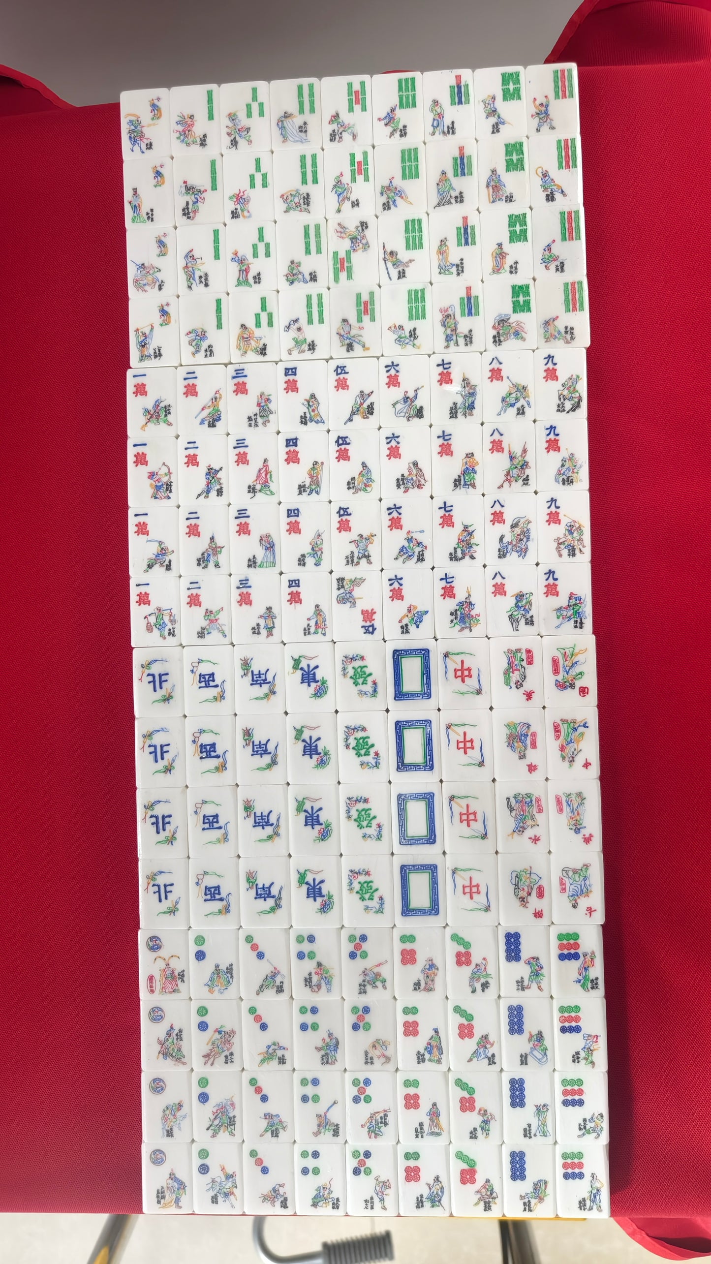 **Heirloom Hand-Painted Bovine Bone Mahjong Set – Artisan Made**