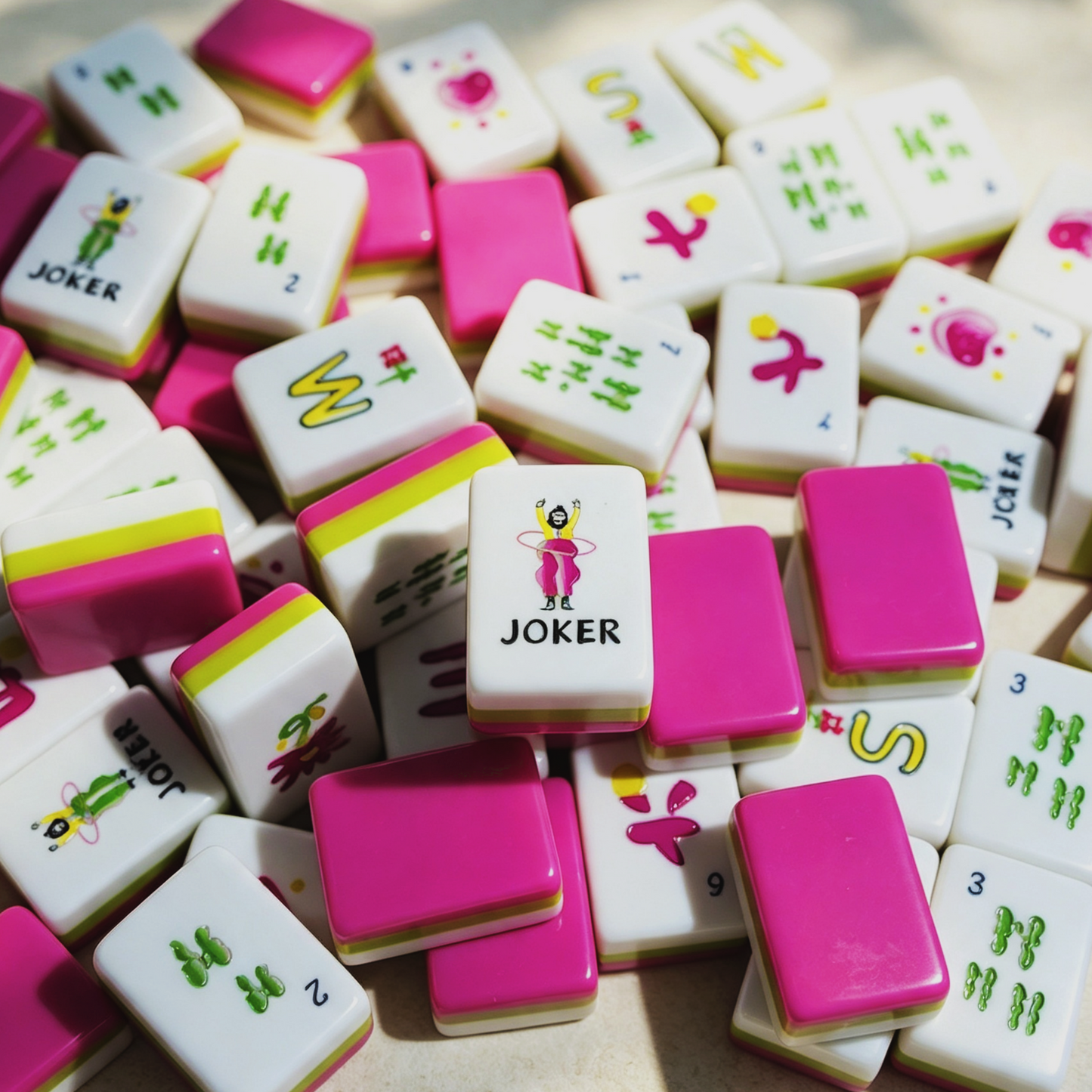 **The Sweetheart Summer Line American Mahjong Set – Fuchsia & Lime, 160 Tiles**