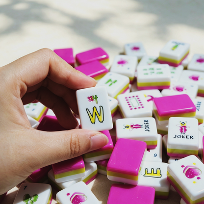 **The Sweetheart Summer Line American Mahjong Set – Fuchsia & Lime, 160 Tiles**